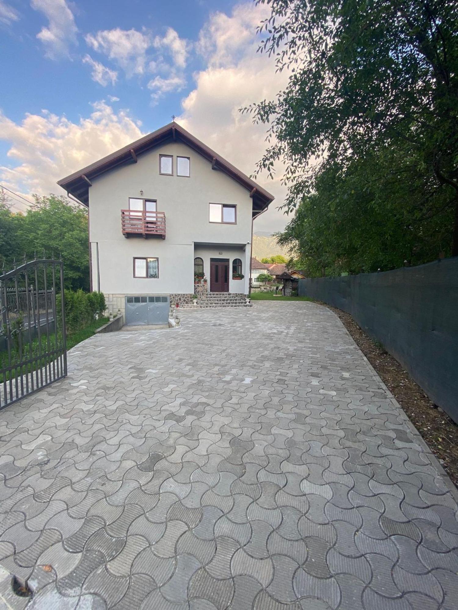 Casa Mosoiu Apartment บราน ภายนอก รูปภาพ